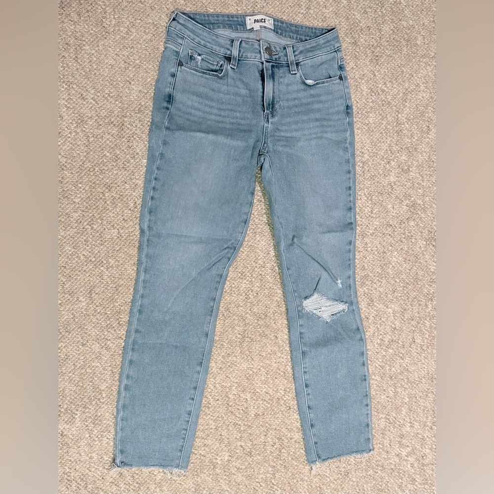 PAIGE Kylie crop Light Blue Distressed Jeans